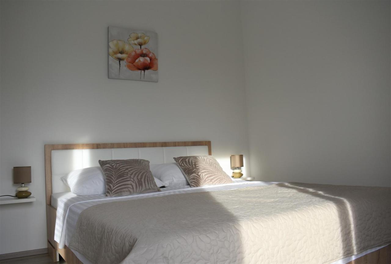 Appartement Rena *