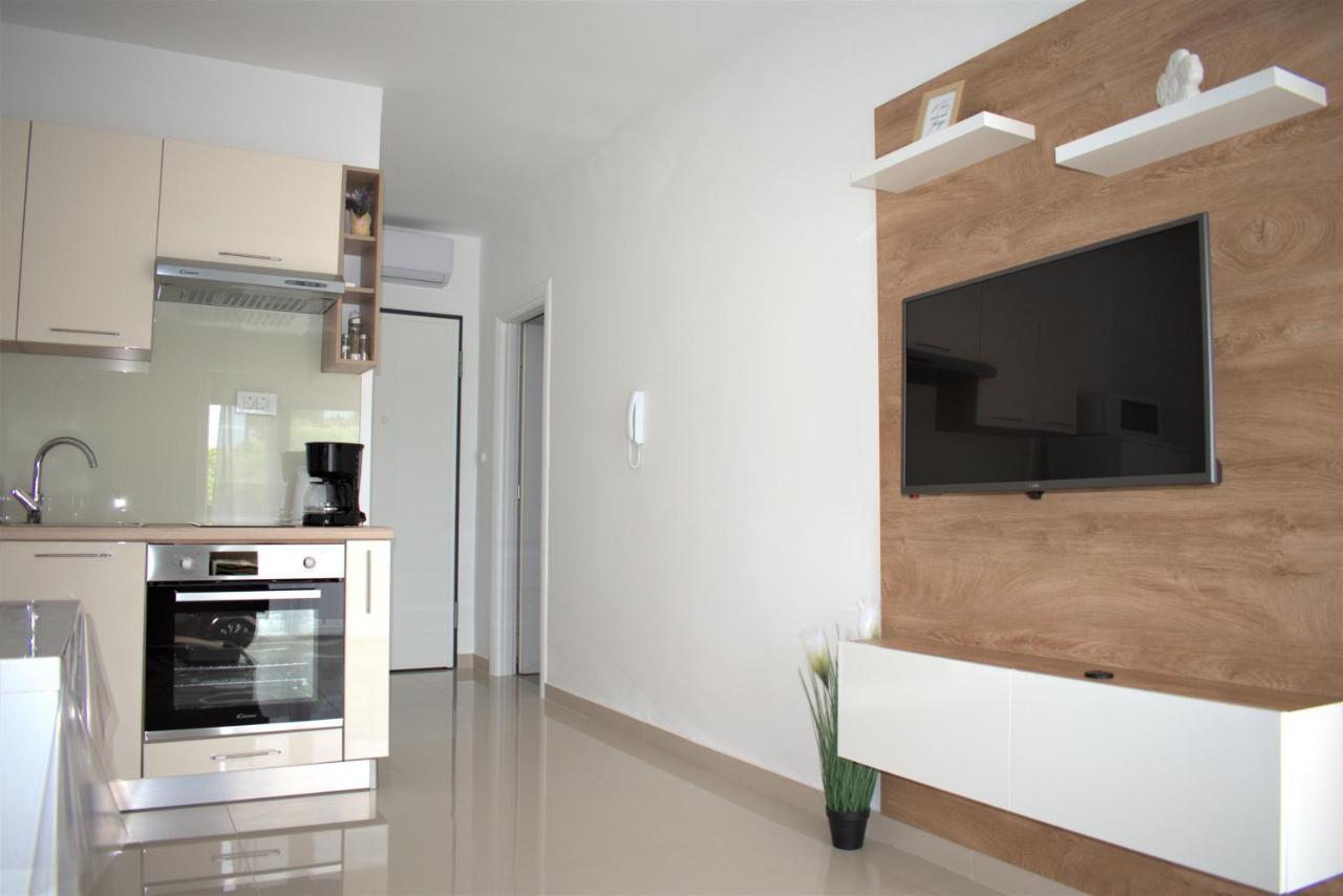 Rena Appartement *